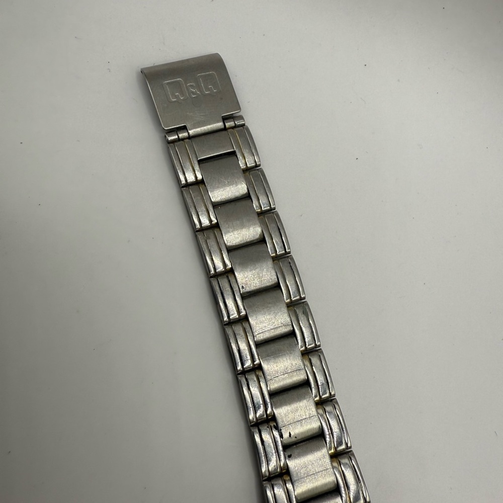 Q&Q by Citizen Women's Watch 32MM 2-Tone Bracelet Dial Wrist (New Battery) - Picture 9 of 10
